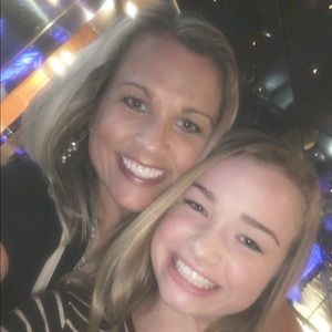 Meet your Posher, Stacy